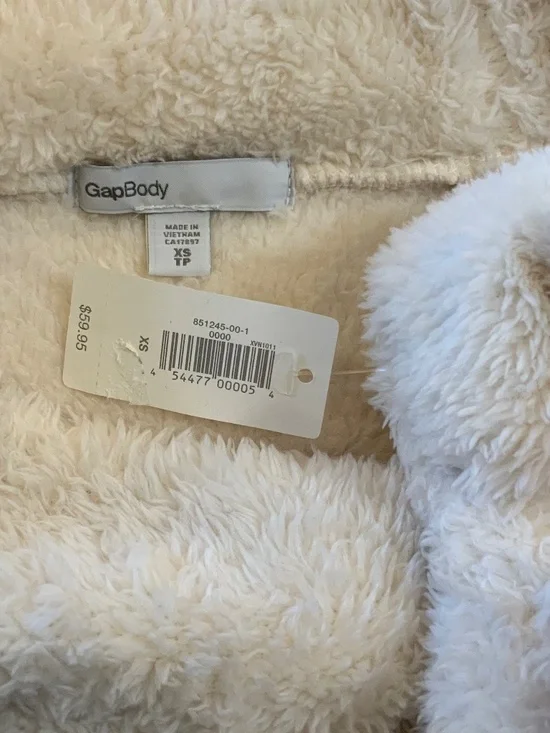 GAP Body Sherpa Mock-Neck Popover Kangaroo Pocket Sweatshirt - Picture 16 of 16